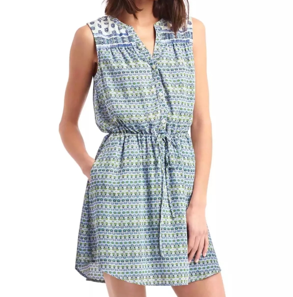 Gap medallion blue shirt dress with elastic waistband and drawstring, size small